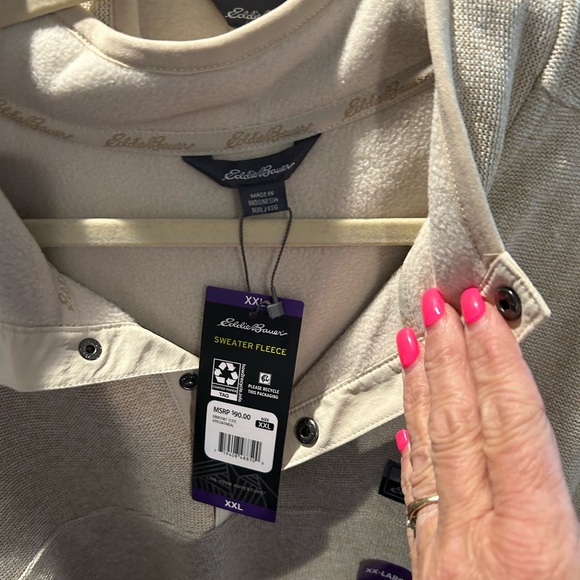 Men’s Eddie Bauer, tan color  long sleeve sweatshirt, size 2 XL pockets nwt - Picture 5 of 6